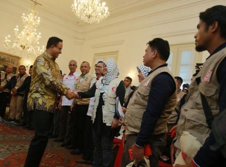 Anies Lepas Keberangkatan Tim Pembangunan RS Indonesia MER-C (bjc)