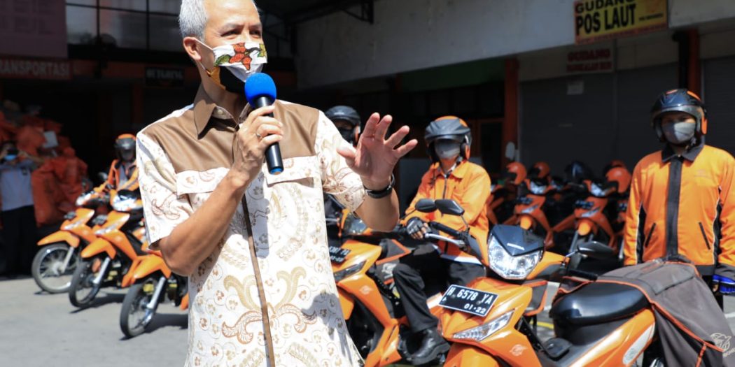 Ganjar: Shalat Idul Fitri di Rumah Saja - www.koranpelita.com