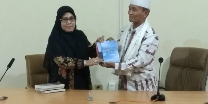 Buya Syakur Yasin Menyambut Baik Kunjungan Ibu Siti Ma Buya Syakur Yasin Menyambut Baik Kunjungan Ibu Siti Ma